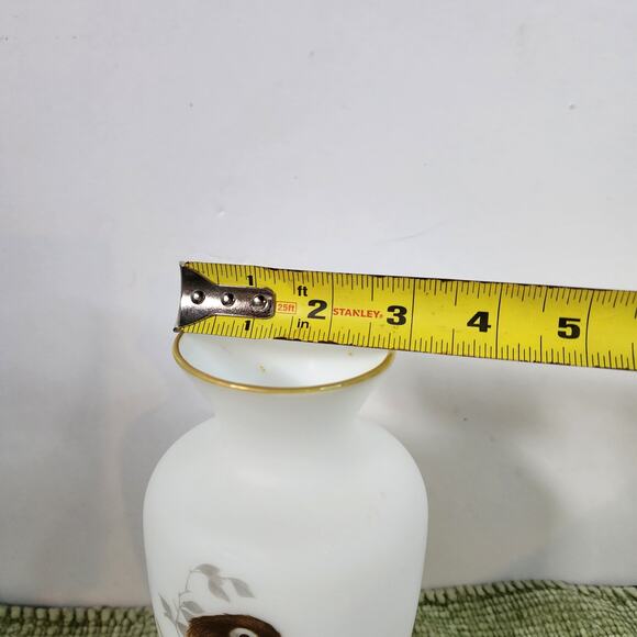 Vintage Satin Glass Vase with Parrot Bird Design Gold Rim 8.5" - Picture 9 of 9
